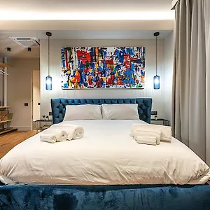 Guest house Vicomillesuites